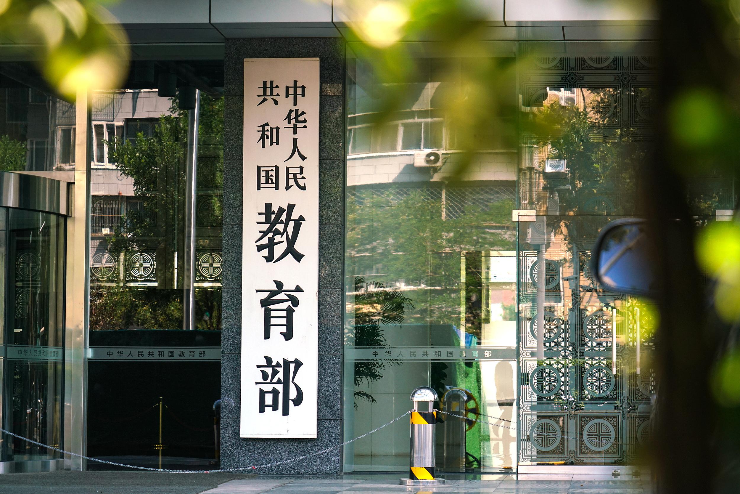 他一搂我就知道跑不了了