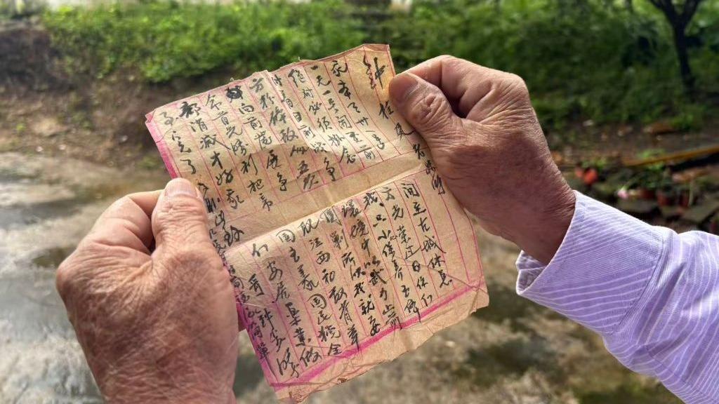 解放军破晓出击现场画面