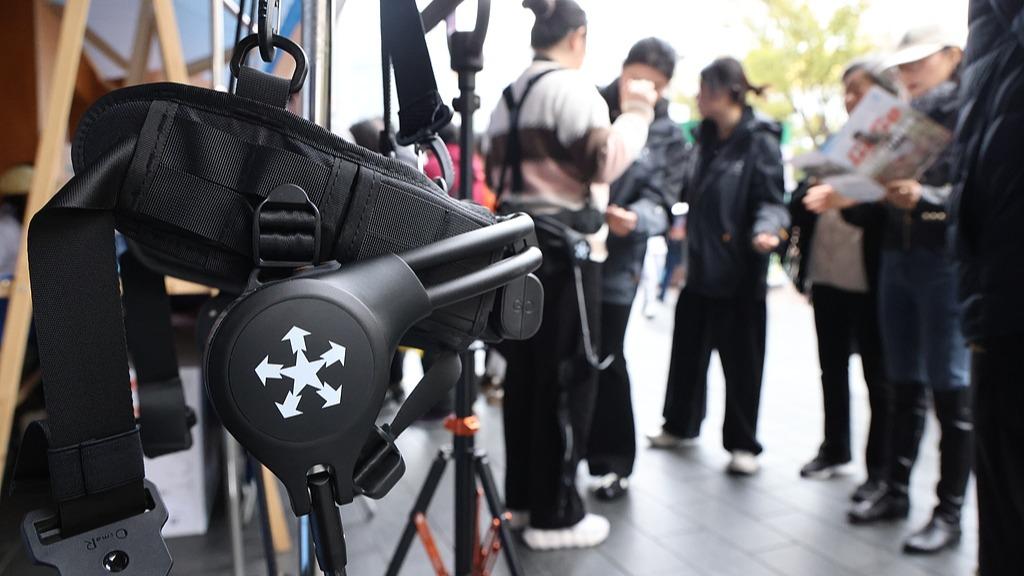 运输车翻车致化学品泄漏有人中毒